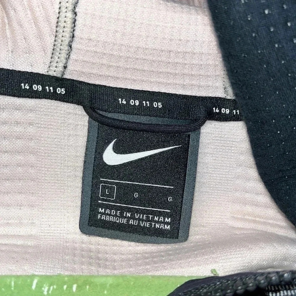 NIKE FULL ZIP HOODIE size L 14 09 11 05 - Picture 6 of 6